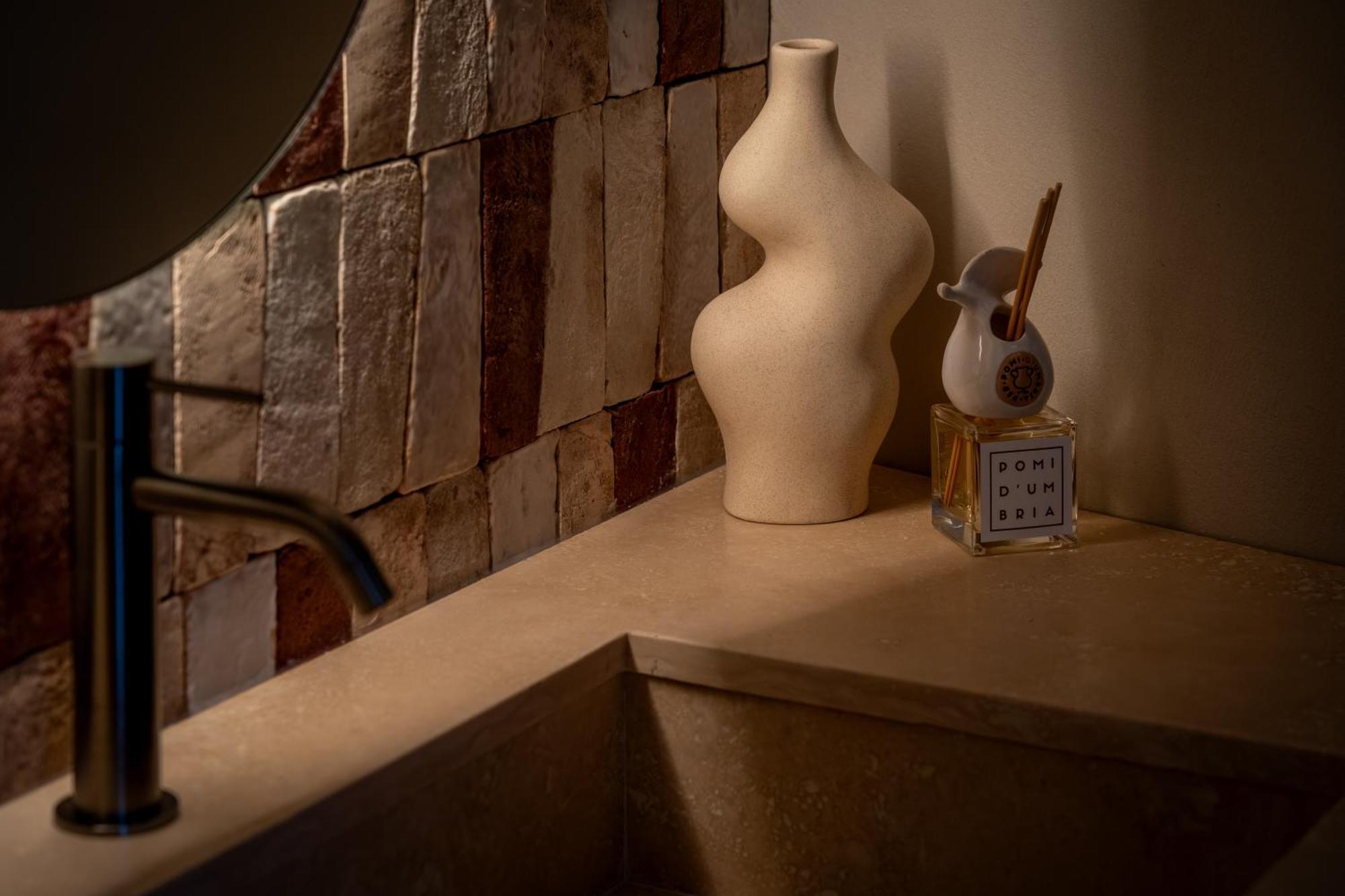 Forma Your Boutique Suite Corciano Eksteriør bilde